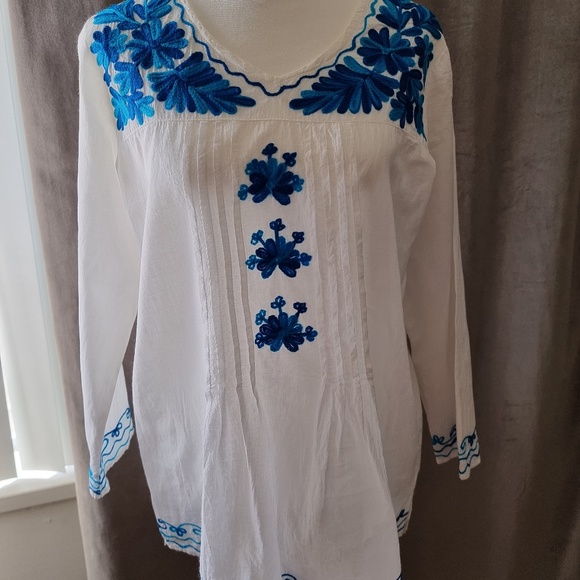 Embroidered Top White/Blue, Long sleeve, size S, 100% Cotton - Picture 3 of 5